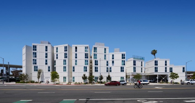 LOHA xây dựng nhà giá rẻ tại khu đất đầy thách thức ở Los Angeles